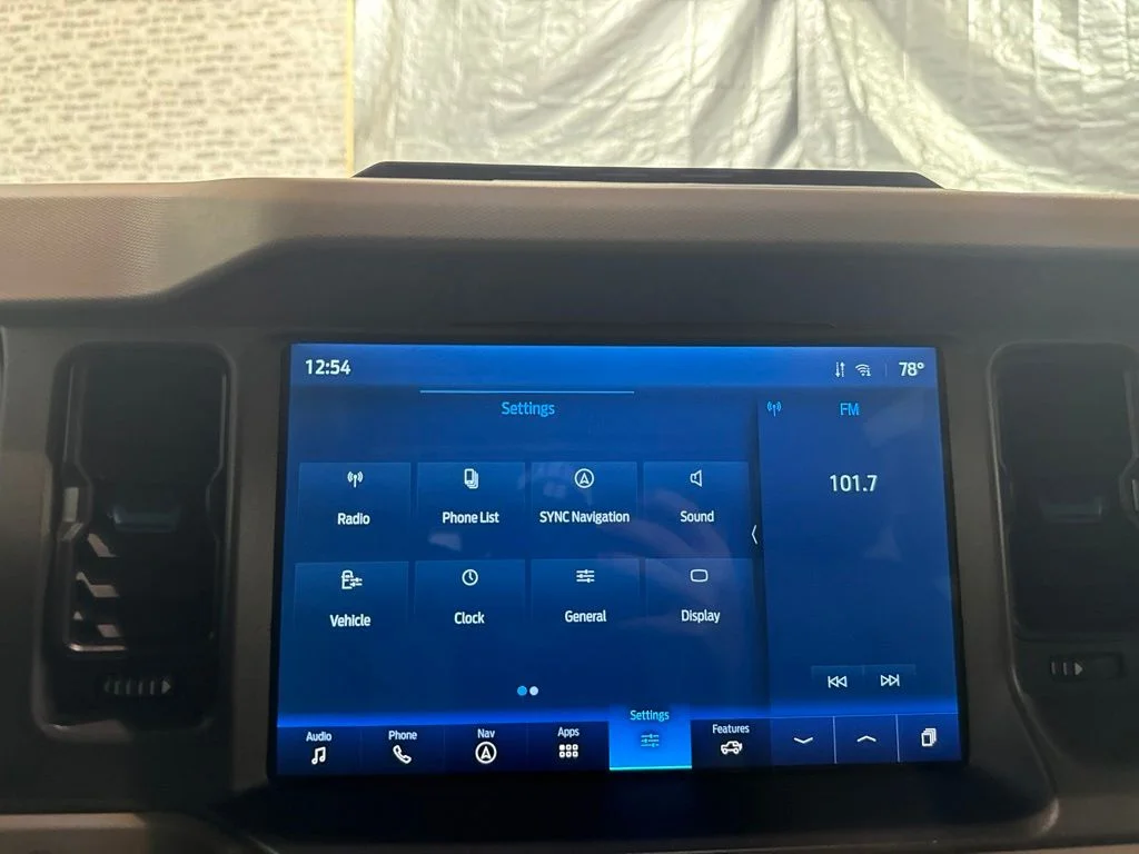 Used 2024 White Ford Wildtrak image 19