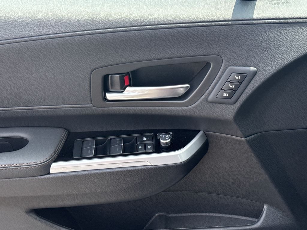 New 2026 Wind Chill Pearl Toyota Platinum image 50