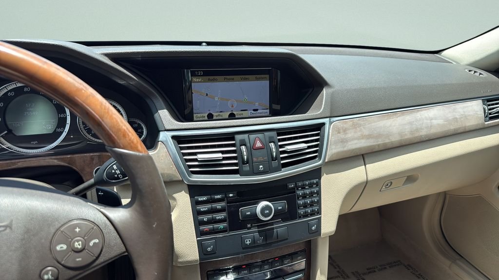 Used 2010  Mercedes-Benz E 350 image 14