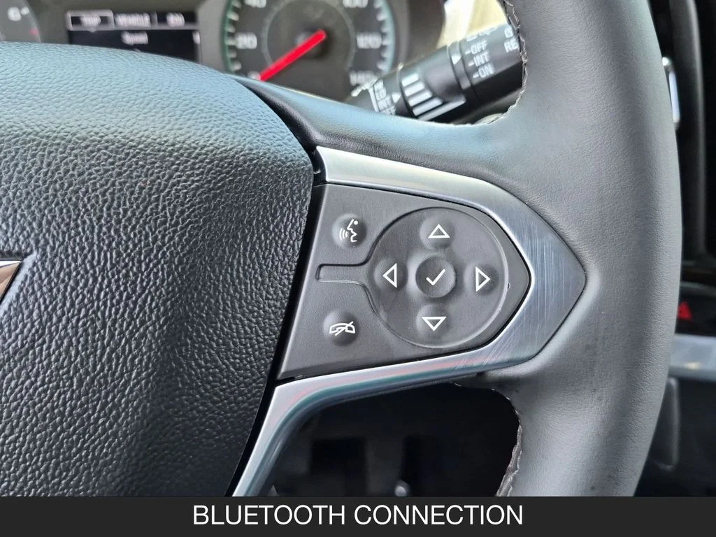 Used 2023 Green Chevrolet LT image 18