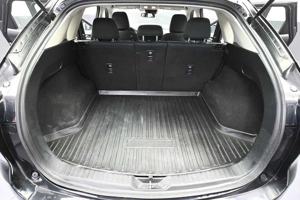 Used 2020 Black Mazda Sport image 30