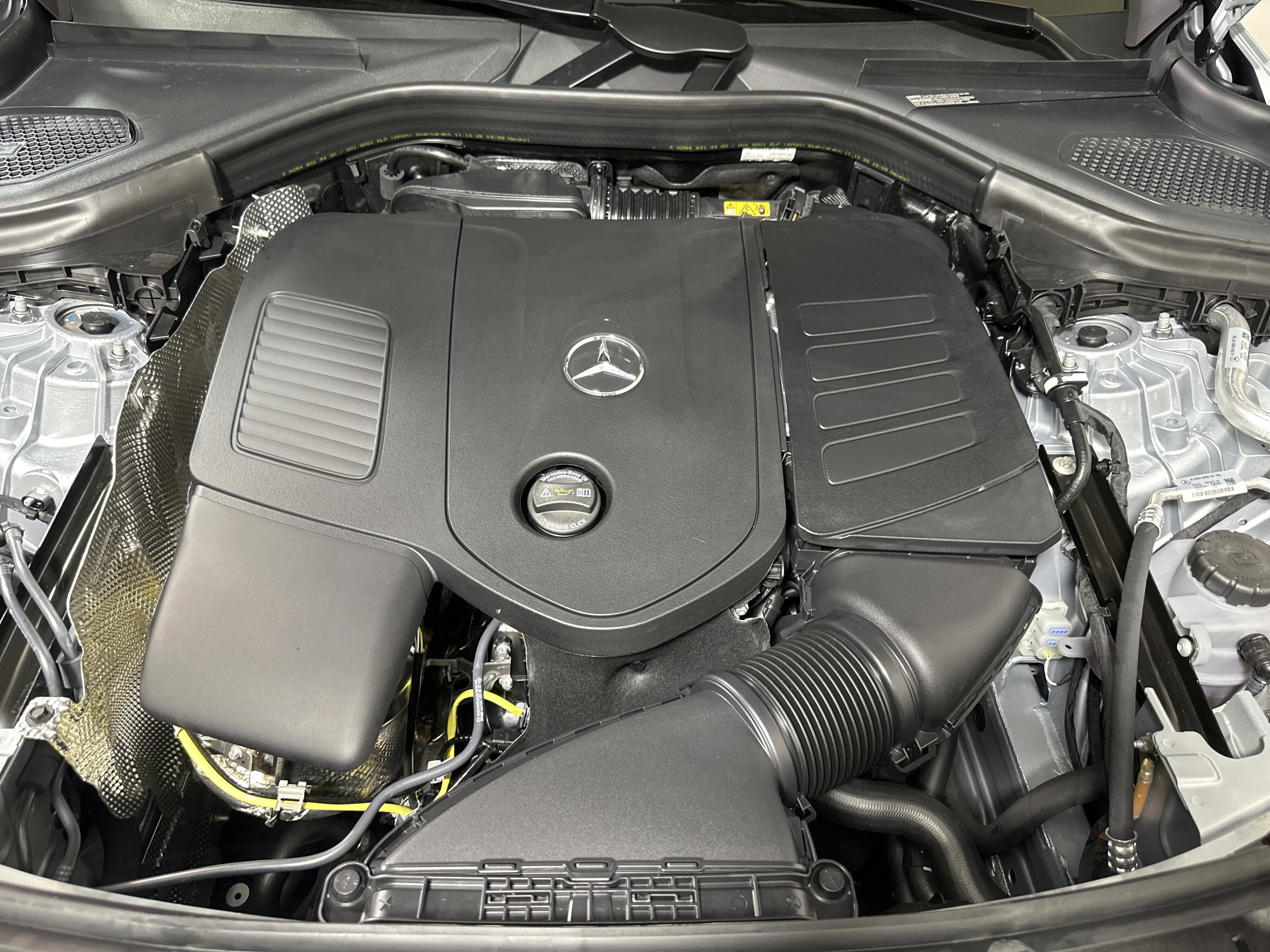 New 2026 Cirrus Silver Metallic Mercedes-Benz GLC 300 image 27