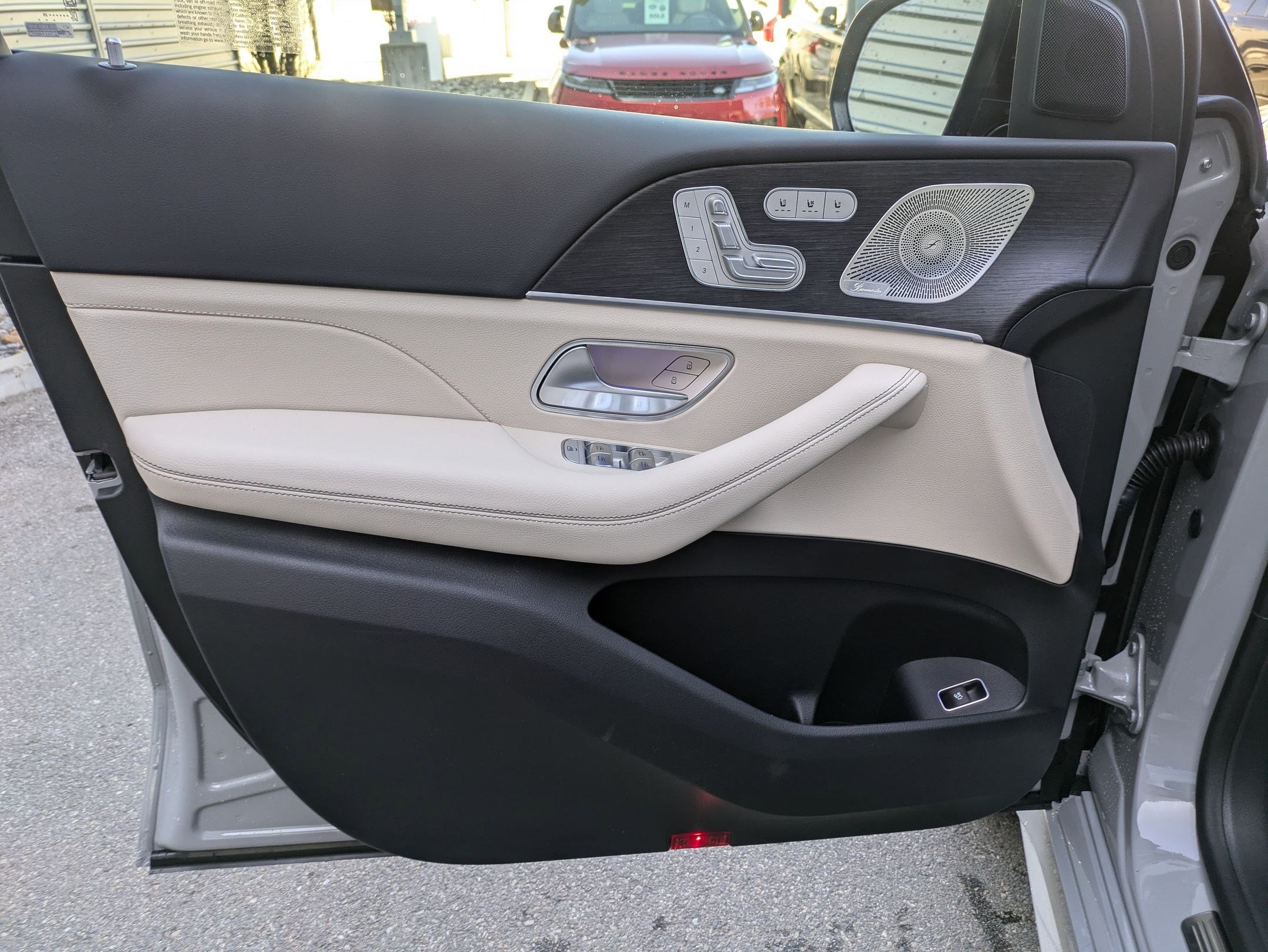 2025 Mercedes-Benz GLE GLE450 - Photo 10