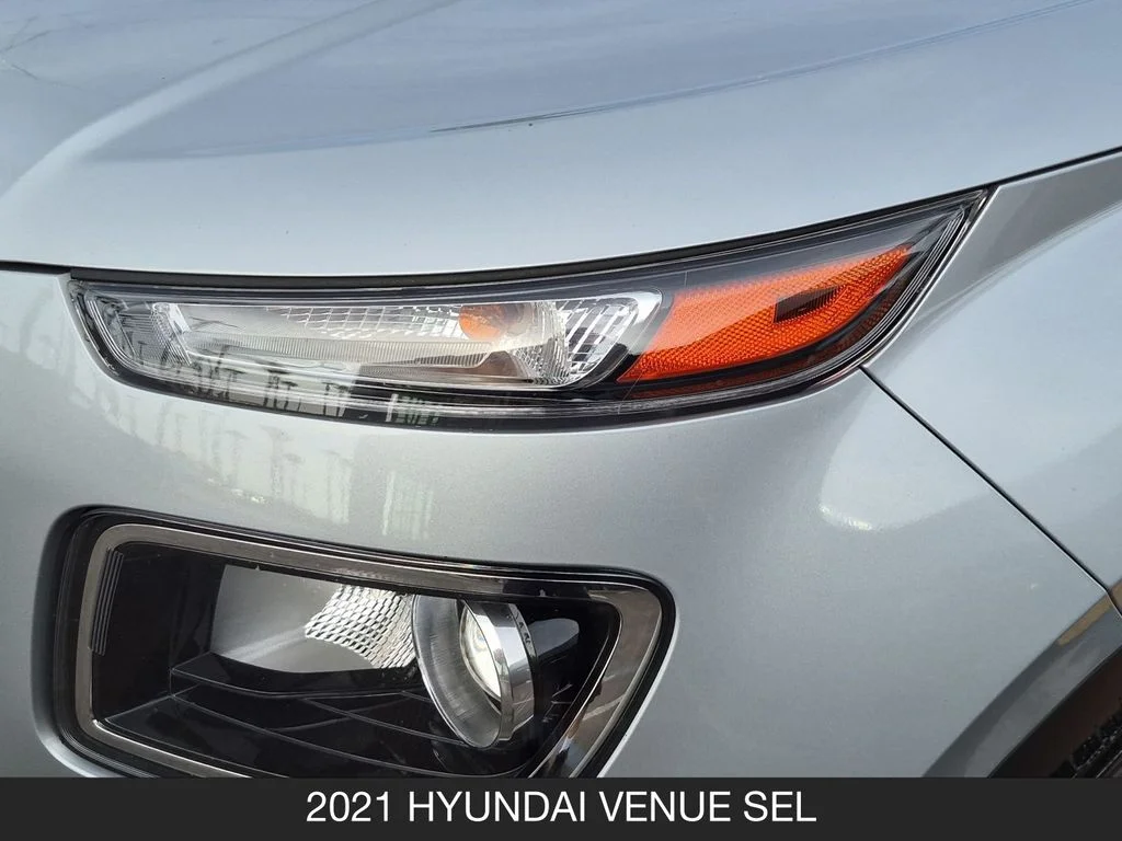 Used 2021 Silver Hyundai SEL image 10