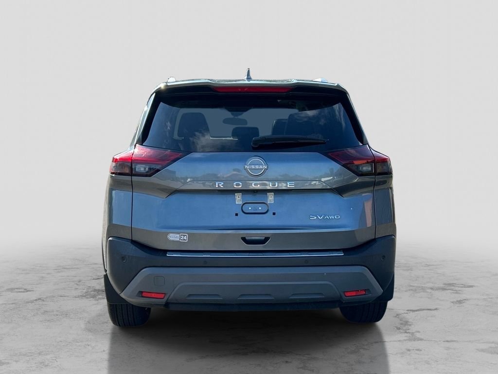 Used 2023 Gray Nissan SV image 4