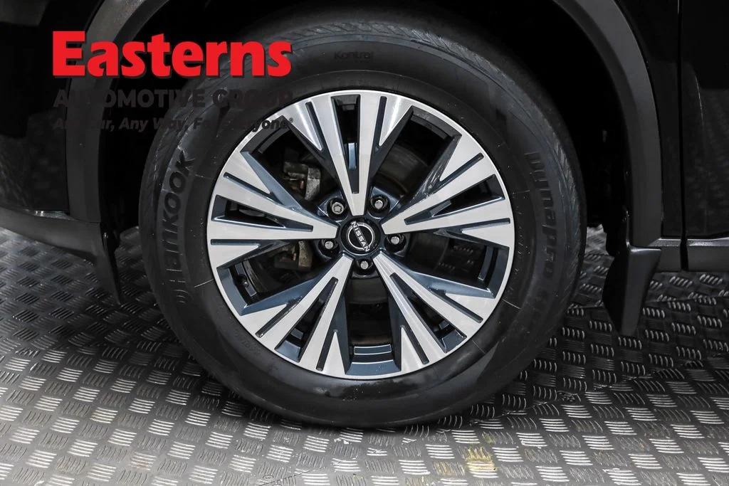 Used 2022 Black Nissan SV image 25
