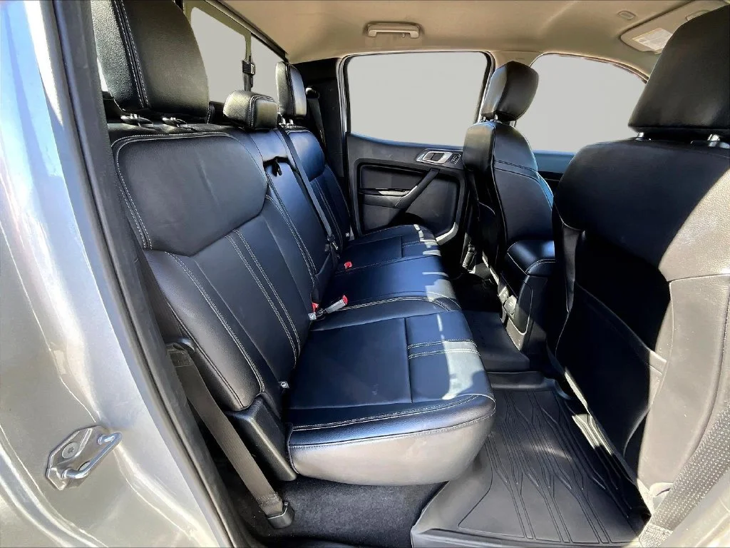 Used 2020 Silver Metallic Ford Lariat image 29