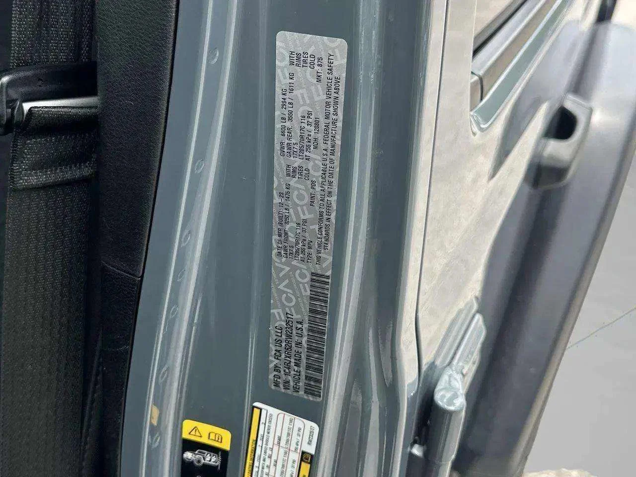 Used 2024 Anvil Clear Coat Jeep Rubicon image 40