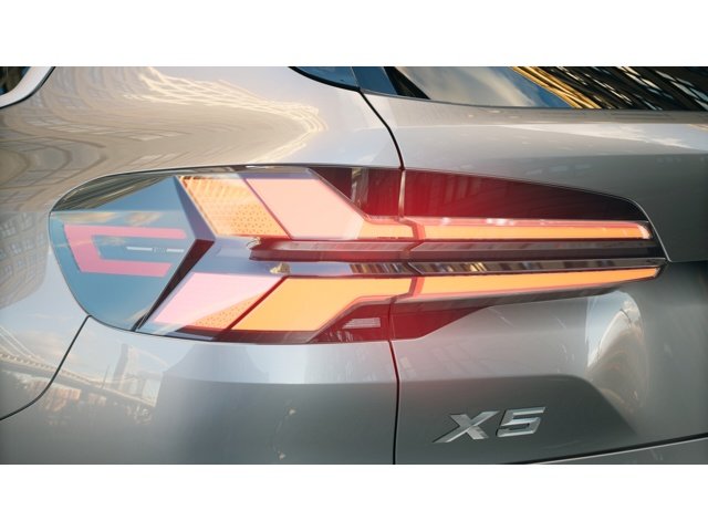 New 2026 Skyscraper Grey Metallic BMW xDrive40i image 8