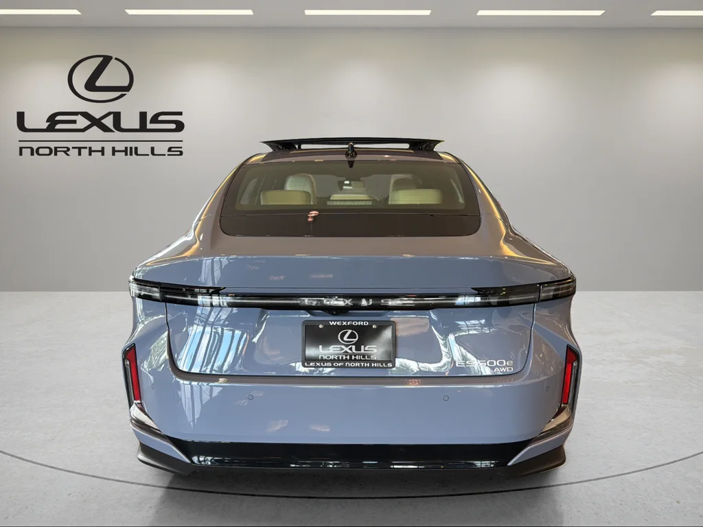 2026 Lexus ES BEV 500e Premium AWD - Photo 7