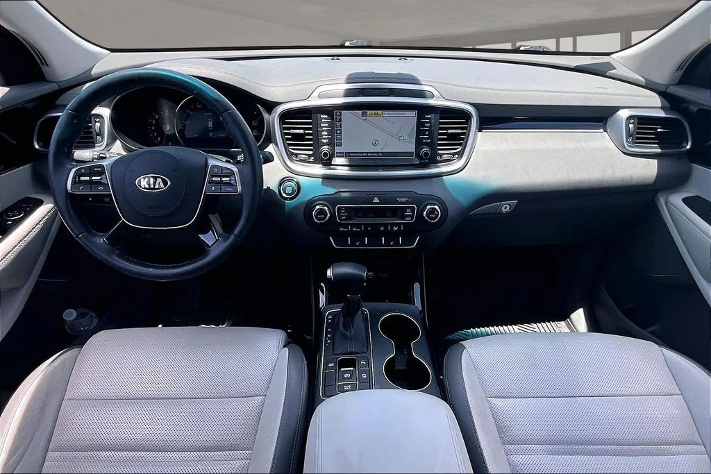 Used 2020 White Kia SX image 7