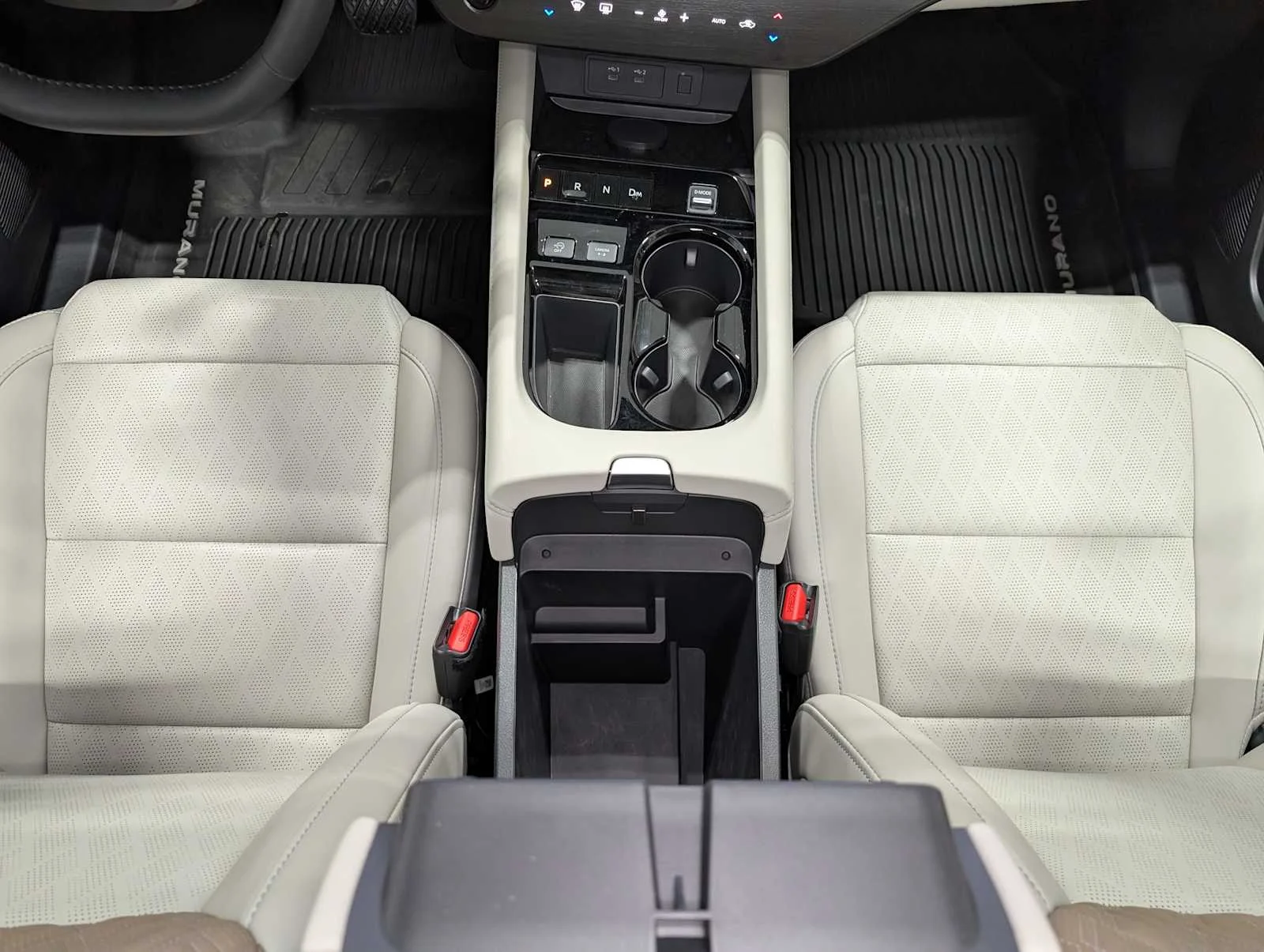 Used 2026 Champagne Silver Metallic Nissan Platinum image 20