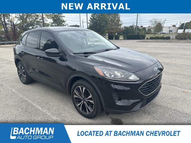 Used 2021 Black Ford SE image 2
