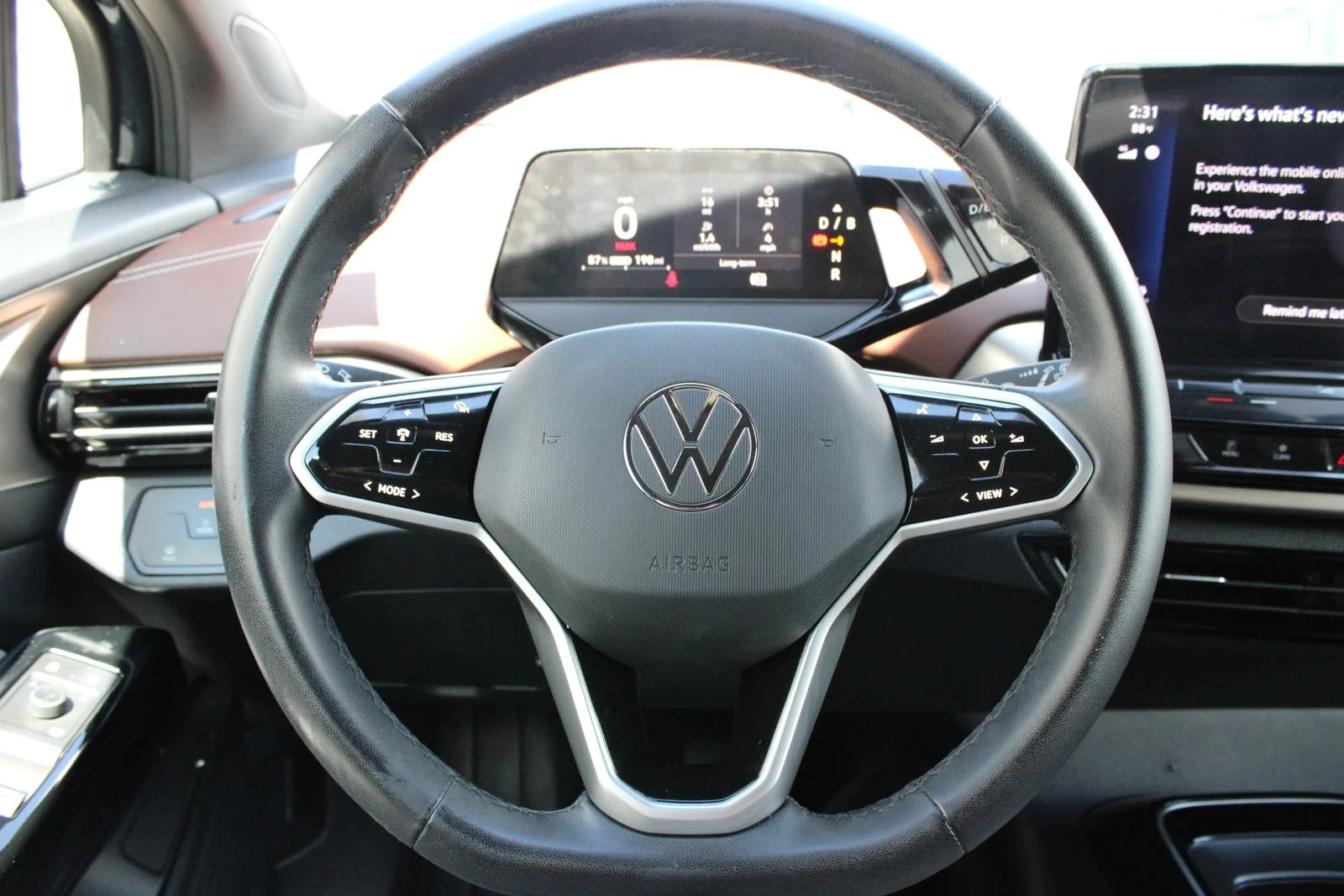 Used 2023  Volkswagen Pro image 16