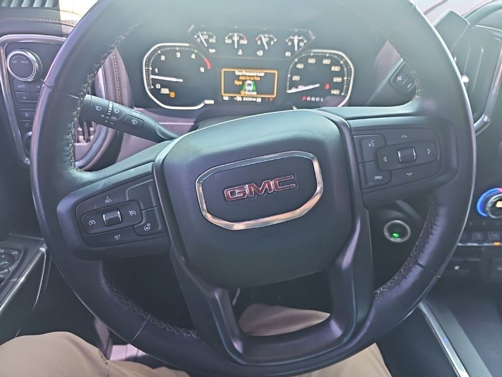 Used 2022 Onyx Black GMC AT4 image 5