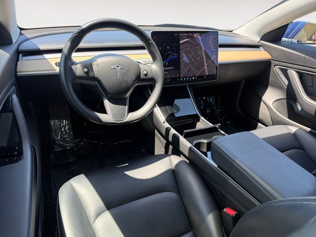 Used 2018 Deep Blue Metallic Tesla Long Range image 15