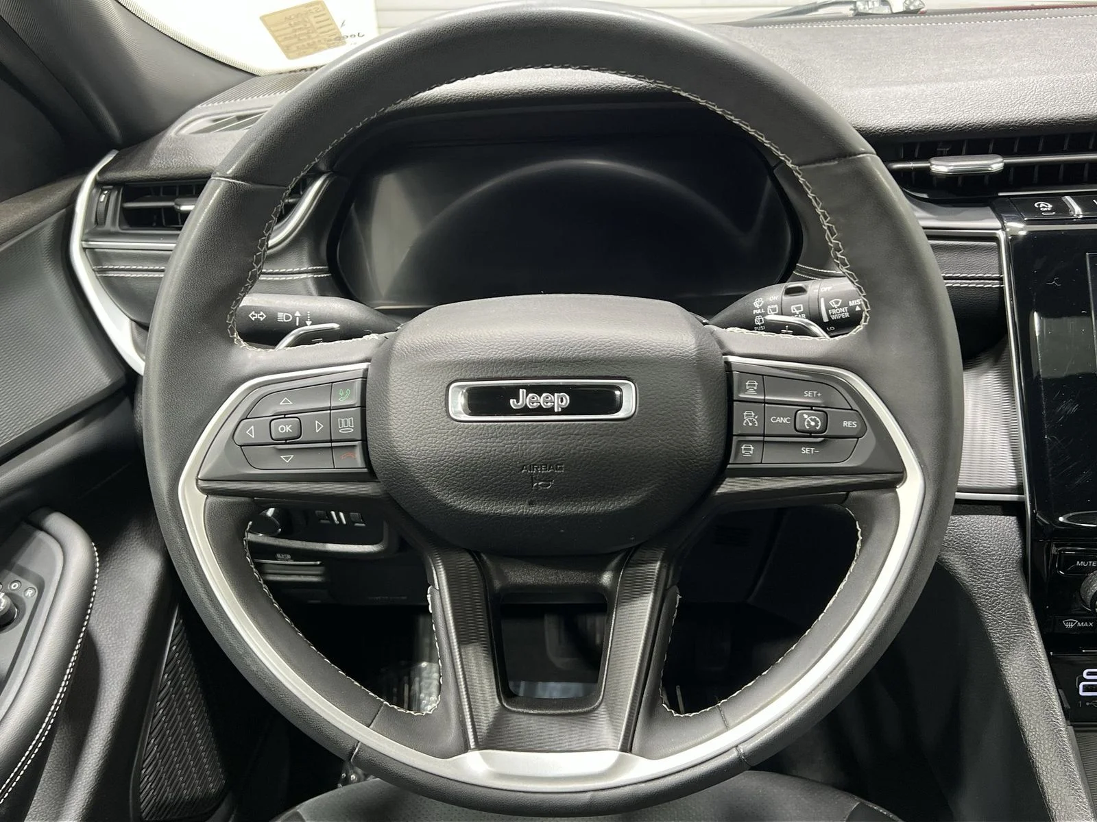 2024 Jeep Grand Cherokee L Altitude - Photo 14