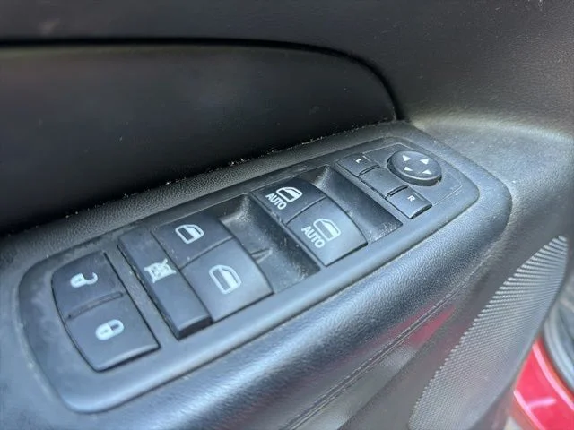 Used 2012 Red Jeep Laredo image 12