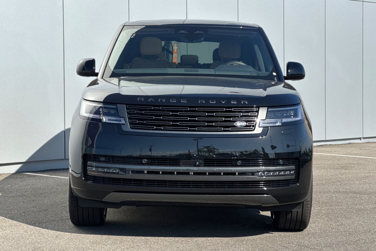 New 2026 Santorini Black Land Rover SE image 8