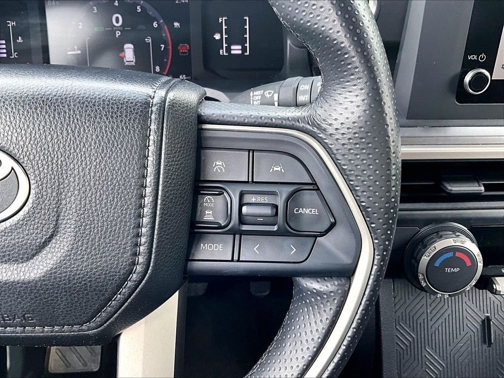 Used 2025  Toyota SR5 image 24
