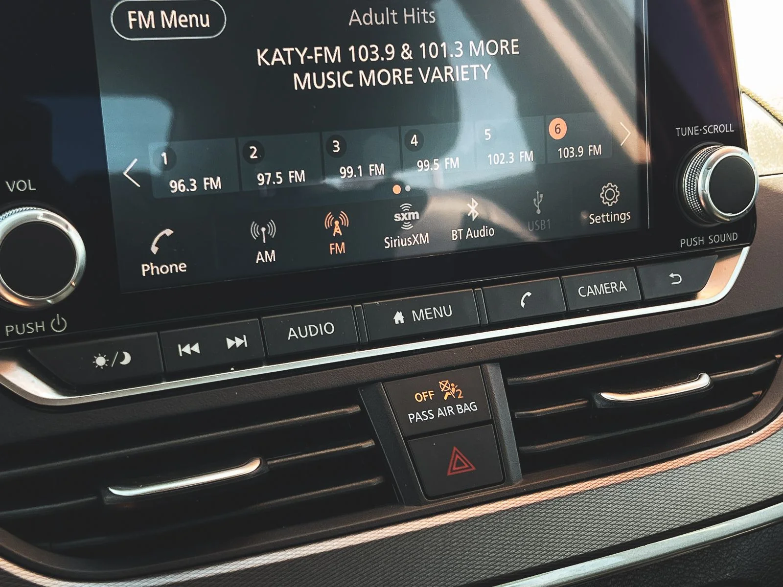 2025 Nissan Altima SR - Photo 22