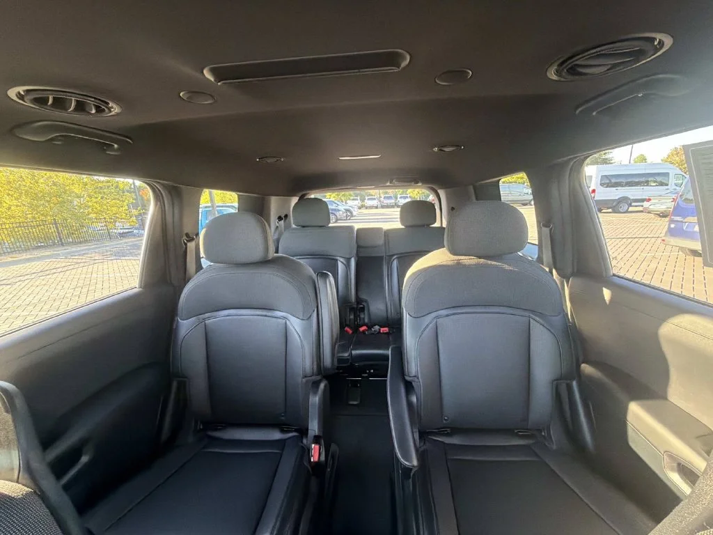 Used 2027 Black Kia S image 25