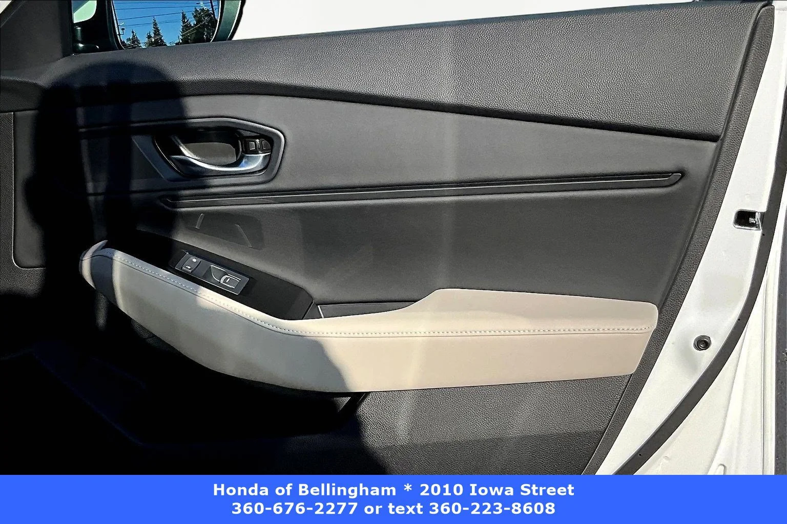 Certified Used 2025 Platinum White Pearl Honda HYBRID TOURING image 25