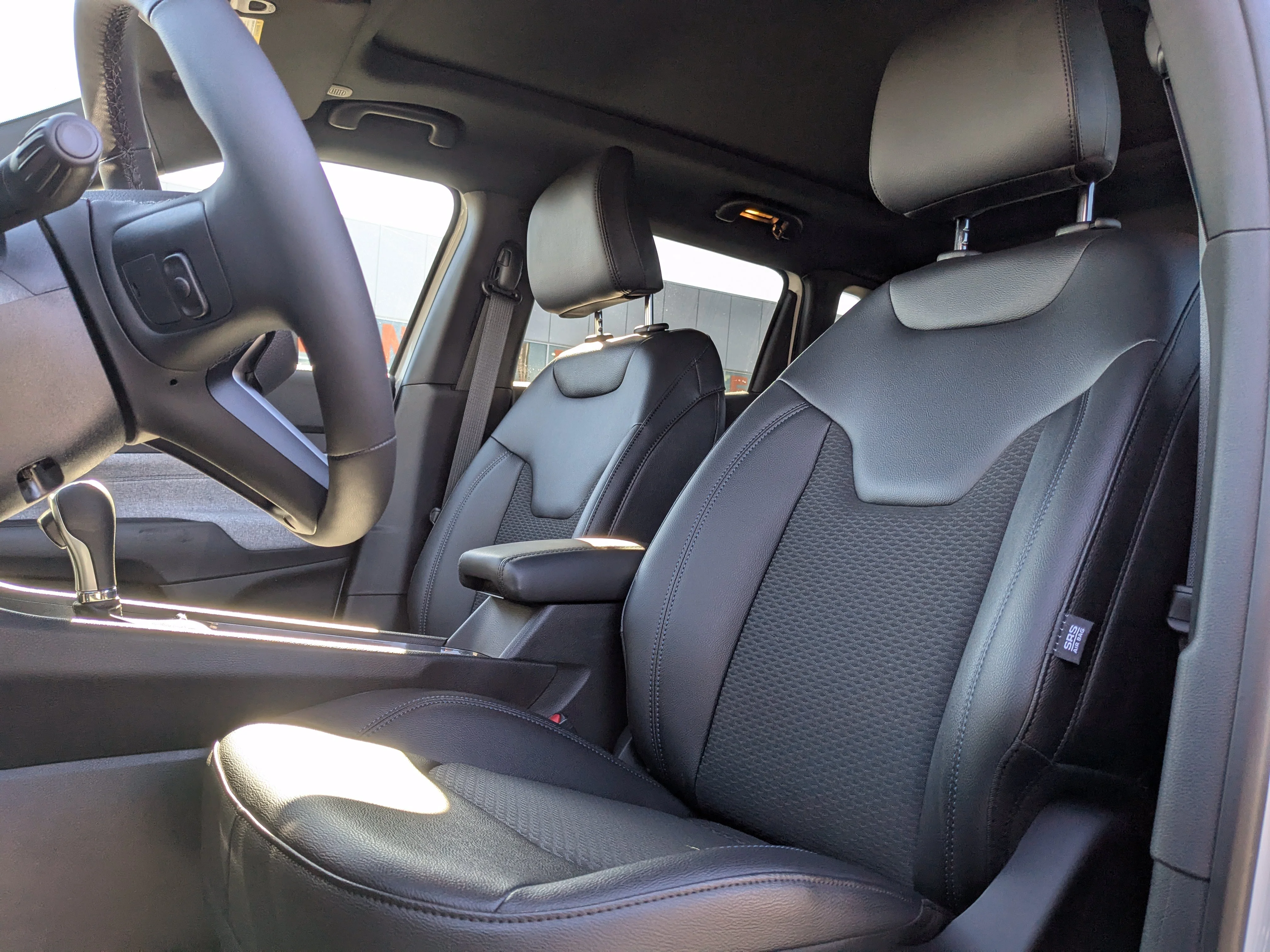 New 2026 White Jeep North - Panoramic Sunroof - Alpine Audio -  Adaptive Cruise - Power Liftgate & Tons More! image 14