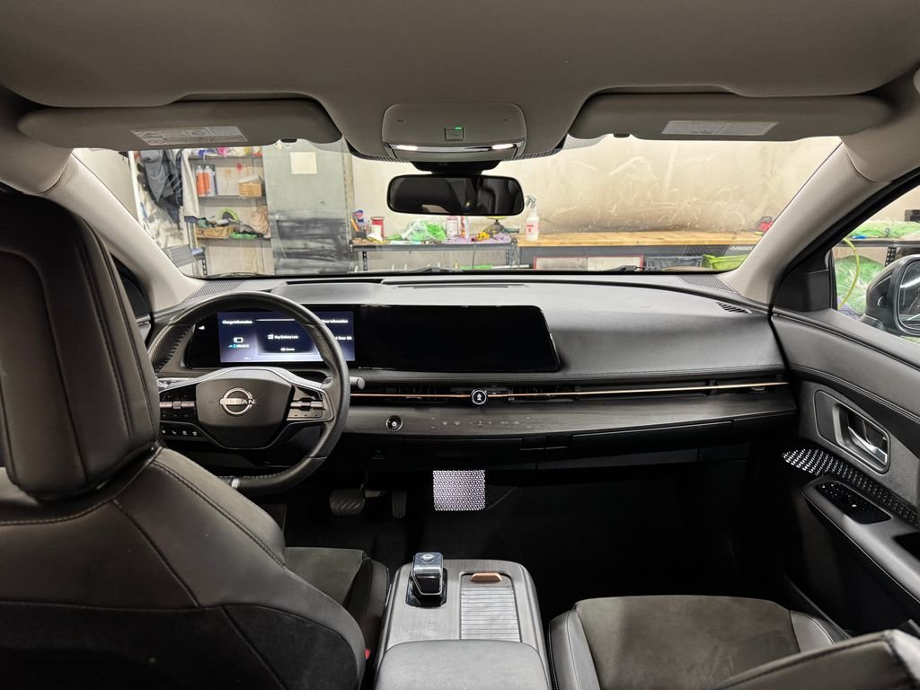 Used 2023 Black Diamond Pearl Nissan ENGAGE image 25