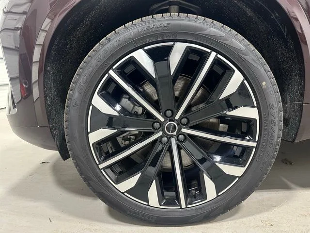 New 2026 Mulberry Red Volvo Ultra image 23