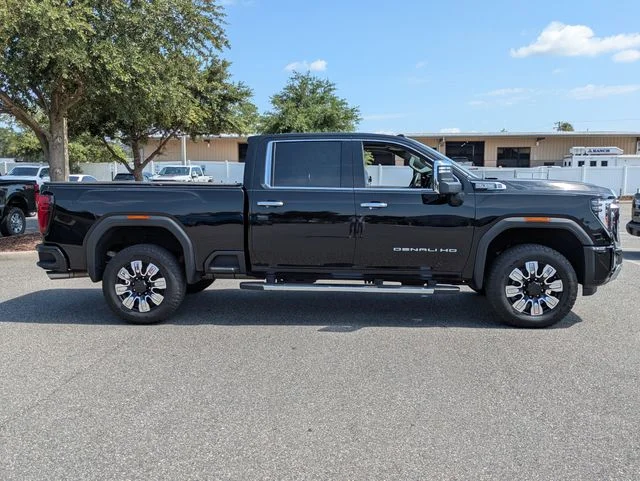 Used 2024 Onyx Black GMC Denali image 2