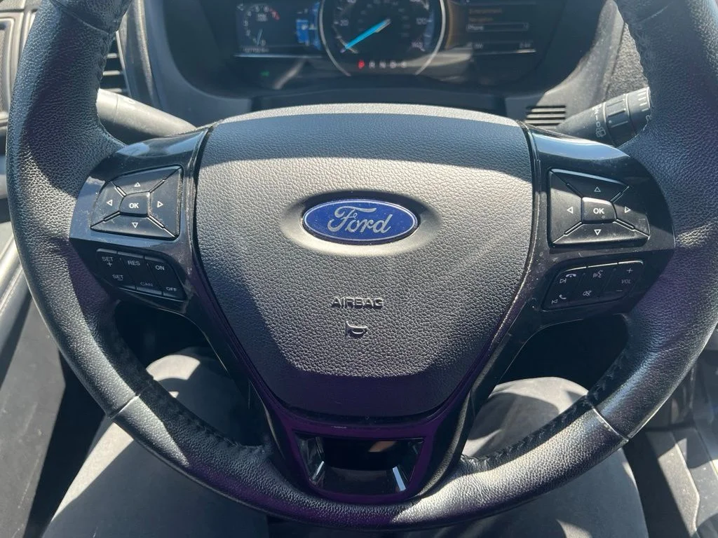 Used 2018 Magnetic Ford XLT image 11