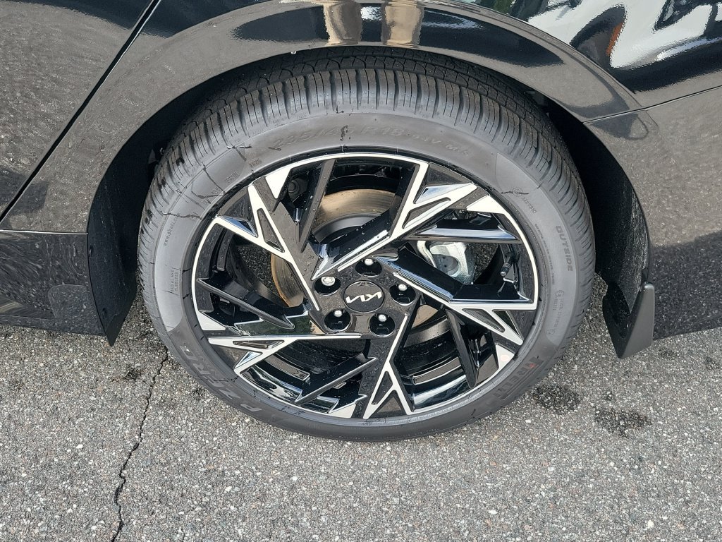 New 2026 Aurora Black Pearl Kia GT-Line FWD image 36
