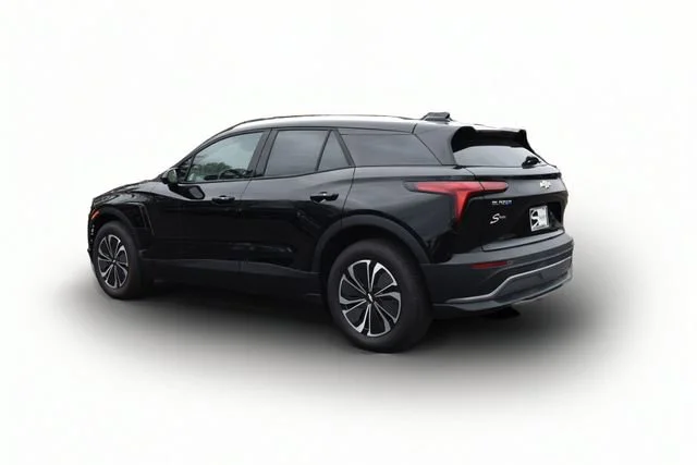New 2025 Black Chevrolet LT image 3
