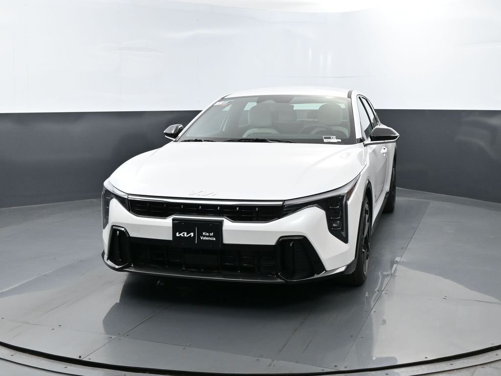New 2026 Snow White Pearl Kia GT-Line image 2
