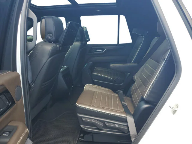 Used 2026 Summit White GMC Denali Ultimate image 27