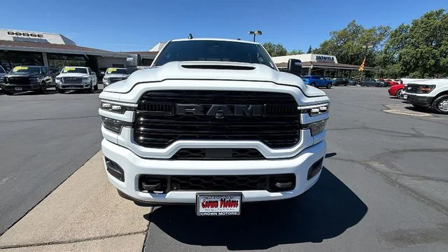 New 2026 Bright White Clear-Coat Exterior Paint RAM Laramie image 8