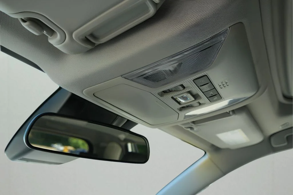 Used 2024 Wind Chill Pearl Toyota XLE Premium image 32