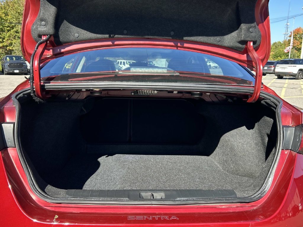Used 2023 Red Nissan SR image 15