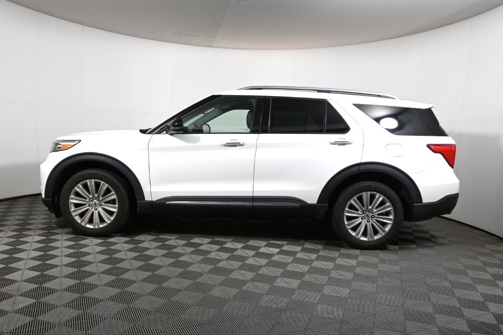 Used 2023 White Metallic Ford Limited image 2