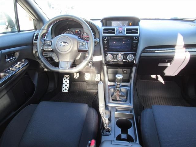 Used 2020 Black Subaru Premium image 12