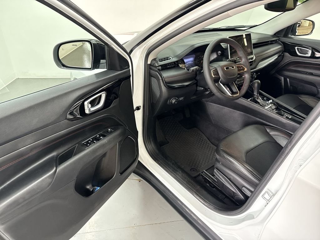 Used 2022 Bright White Clearcoat Jeep Trailhawk image 13
