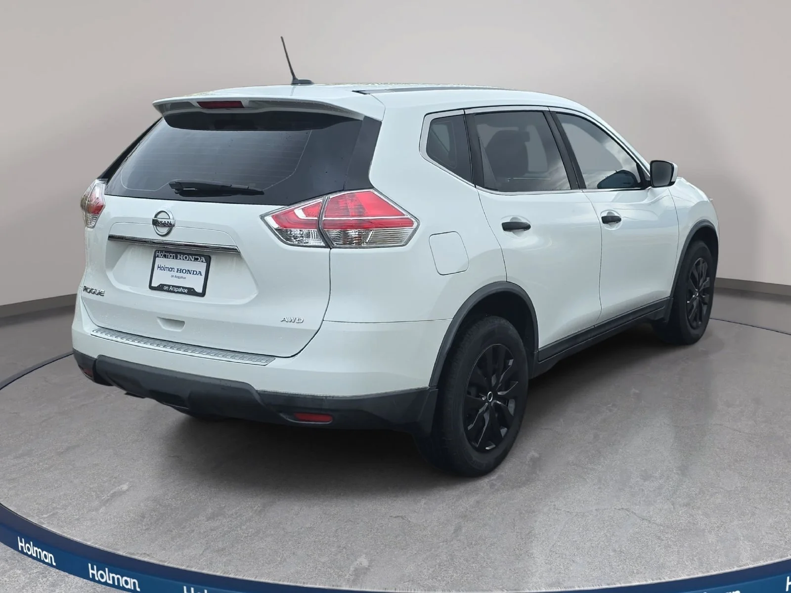 Used 2016 Glacier White Nissan S image 6