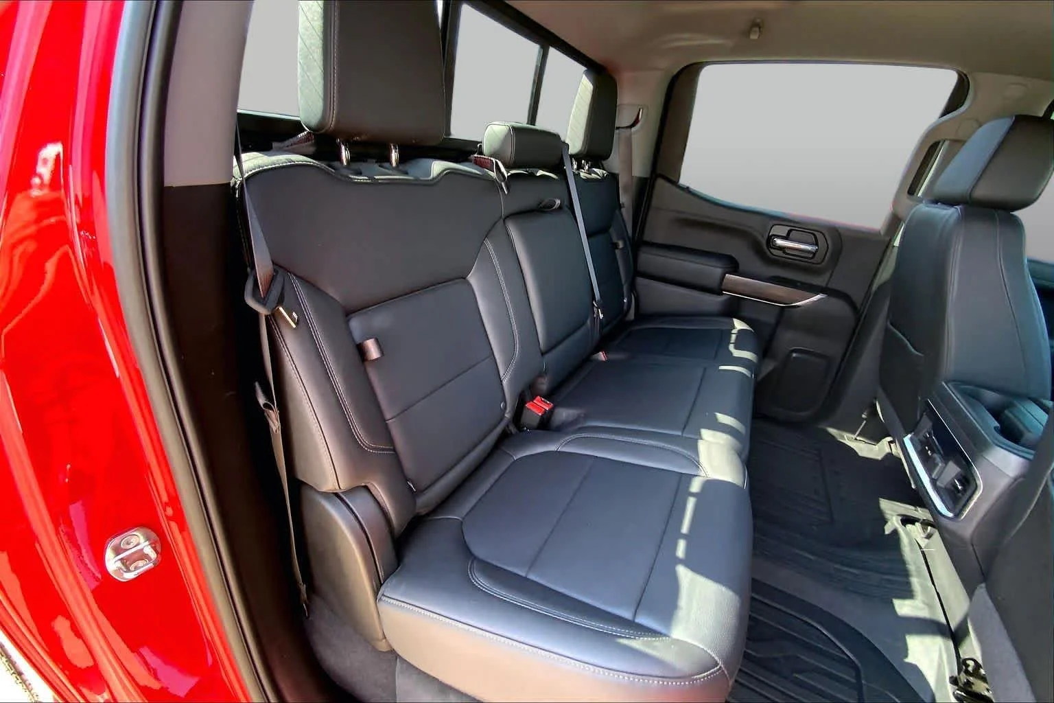 Used 2022 Cardinal Red GMC SLT image 19