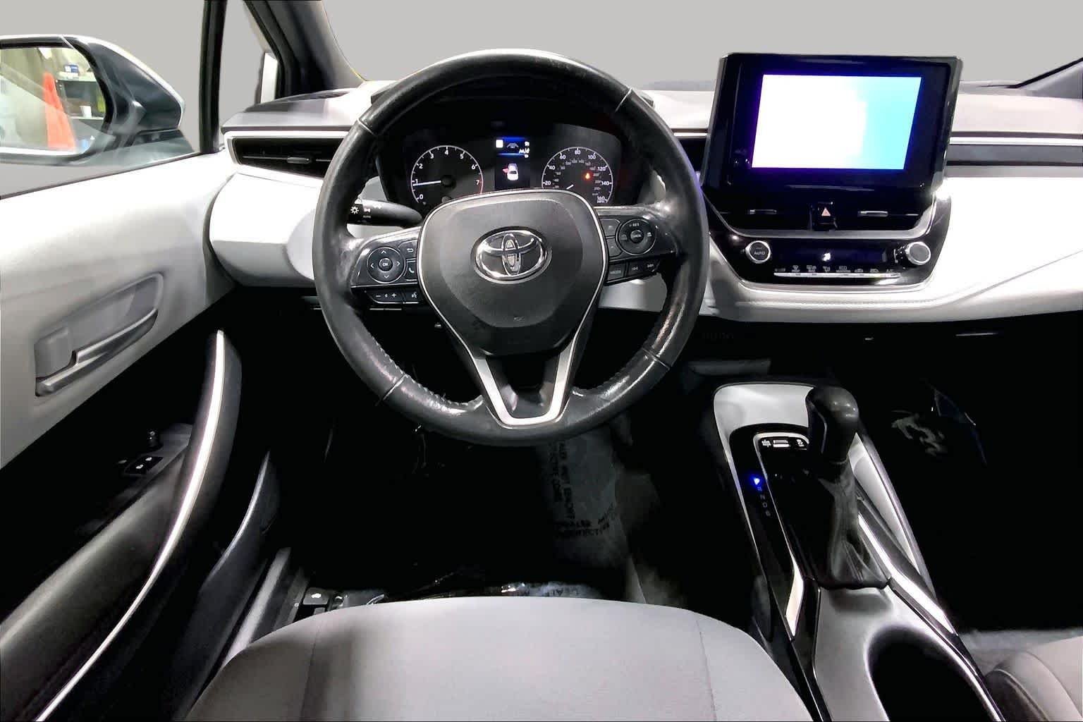 Used 2023 Classic Silver Metallic Toyota SE image 6