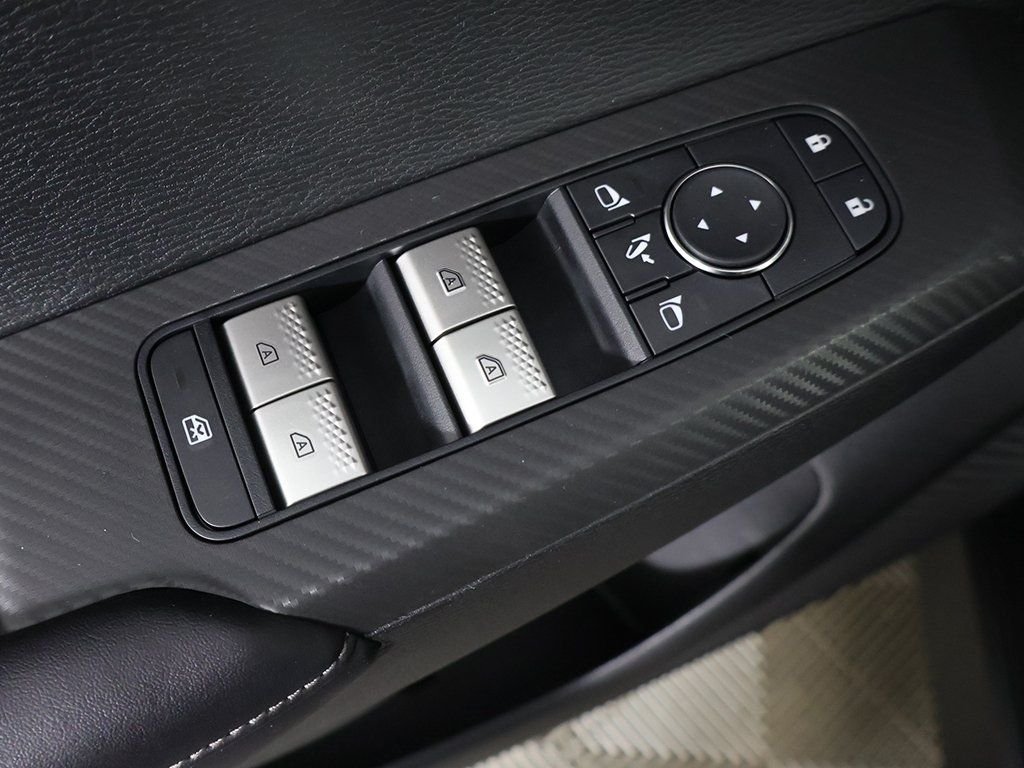 2025 Mitsubishi Outlander SEL - Photo 40
