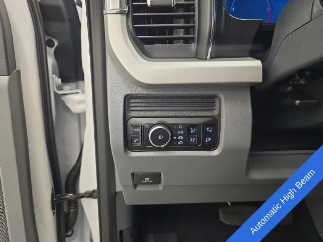 New 2026 Oxford White Ford F-250® XLT image 40
