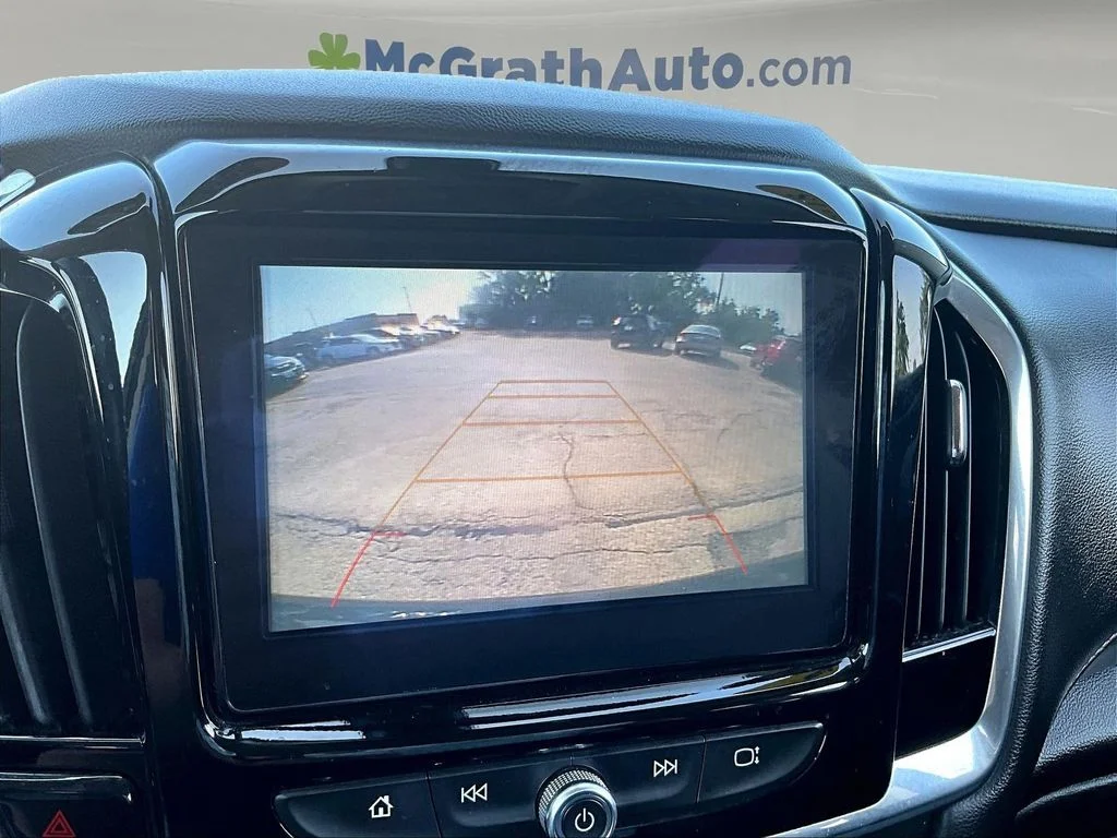 Used 2018 Gray Chevrolet LT image 17