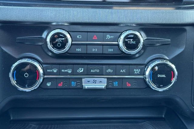 2025 Ford F-250 Super Duty Platinum - Photo 39