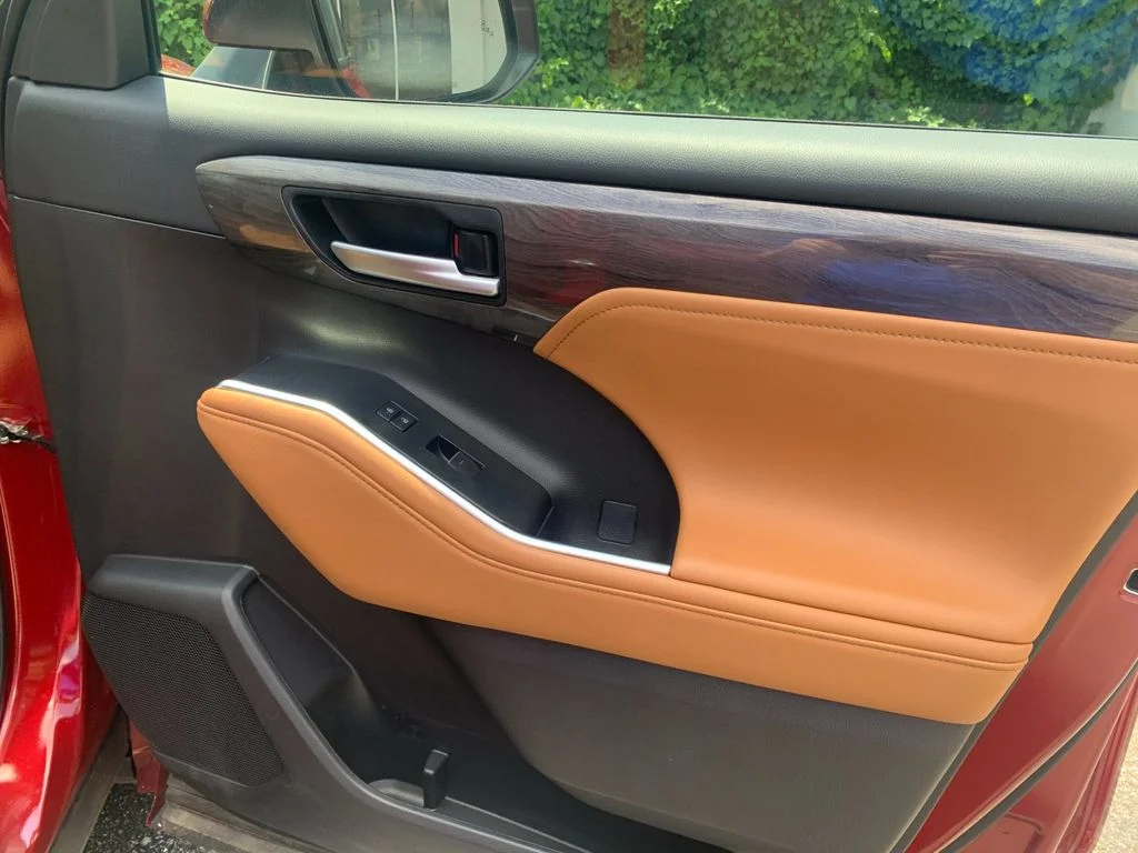 Used 2025 Red Toyota Platinum image 22
